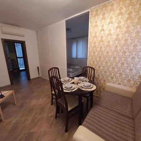 Amaliya With Two Bedrooms Διαμέρισμα